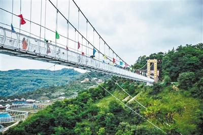 崆峒山5條美妙線路游起來(lái)！來(lái)這三座山赴暮春之約