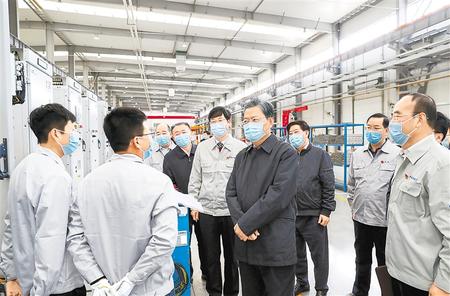 趙樂際在甘肅調研時強調 緊緊圍繞統(tǒng)籌疫情防控和經濟社會發(fā)展決策部署跟進監(jiān)督保障落實