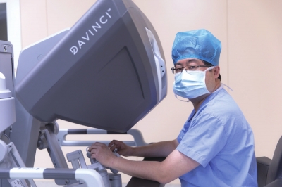 蘭大二院院長王?。捍筢t(yī)精誠“微視野”下可有大作為