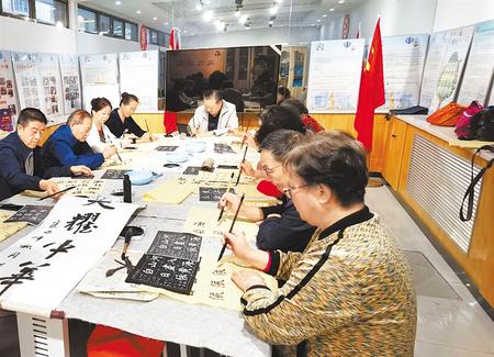 老有所學(xué) 老年生活充滿(mǎn)陽(yáng)光