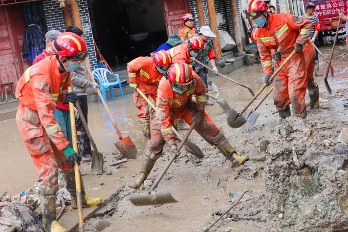 旗幟高擎鑄忠誠 牢記訓詞促轉型——記蘭州市消防救援隊伍改革轉制兩周年建設發(fā)展歷程(上)