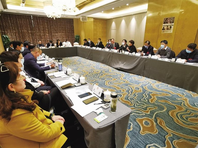 凝心聚力謀發(fā)展 砥礪奮進譜新篇——蘭州市政協十四屆五次會議分組討論側記