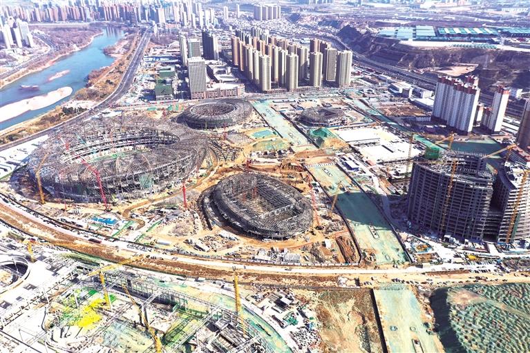 蘭州奧體中心場館主體通過驗收 項目全面進(jìn)入內(nèi)部裝修階段 將于明年6月建成運營