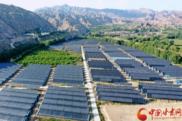 【奮斗百年路 啟航新征程 脫貧攻堅(jiān)答卷】以村為家，把貧困戶當(dāng)家人——記全國(guó)脫貧攻堅(jiān)先進(jìn)個(gè)人錢有