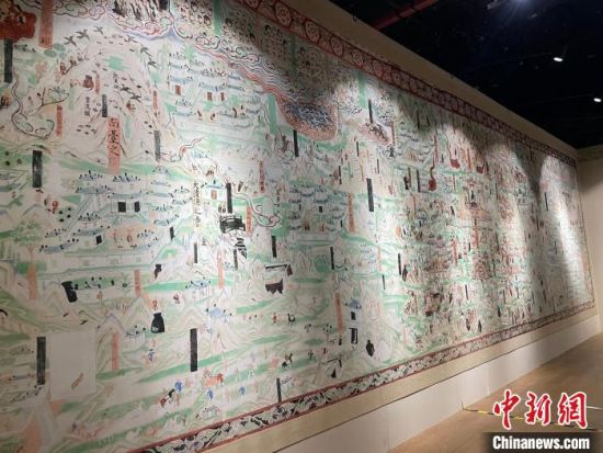 圖為展覽現(xiàn)場?！〗瓧顭?攝