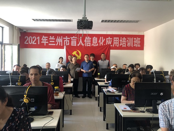 維權(quán)處黨支部開(kāi)展“法律宣傳進(jìn)學(xué)?！敝驹刚叻?wù)活動(dòng)