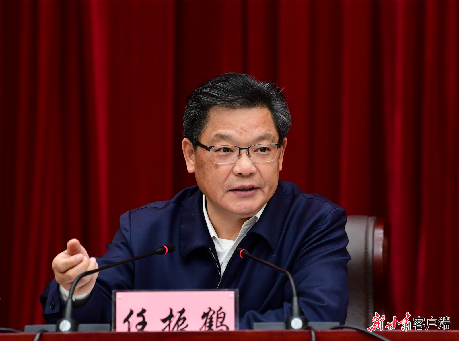 任振鶴在全省新型城鎮(zhèn)化工作推進會議上強調：凝心聚力抓落實、蹄疾步穩(wěn)向前進，奮力推進新型城鎮(zhèn)化建設再上新臺階