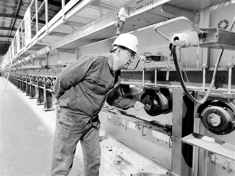 高溫下的堅守，讓世界變得更“透明”