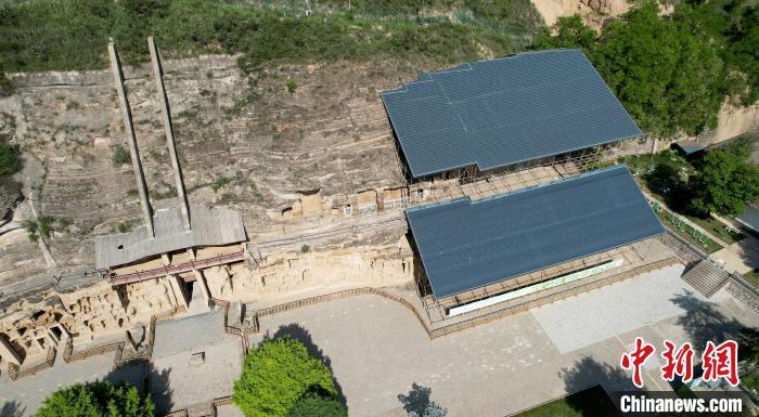 圖為航拍視角下的北石窟寺?！“瑧c龍 攝